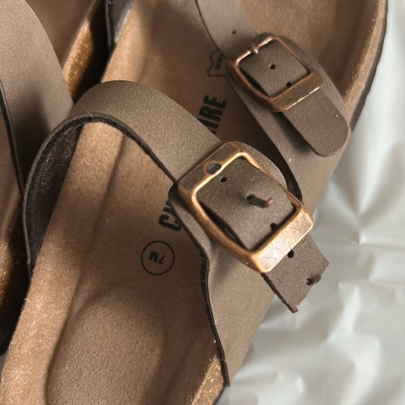 Cushionaire women’s 7 shoe NWOT taupe brown - Picture 3 of 5